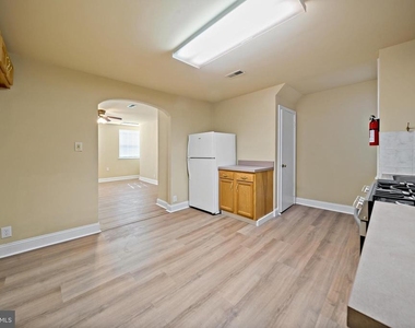 2118 S Broad Street - Photo Thumbnail 4