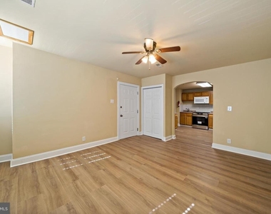 2118 S Broad Street - Photo Thumbnail 1
