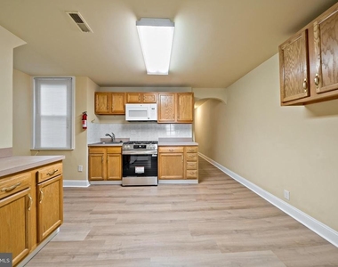 2118 S Broad Street - Photo Thumbnail 2