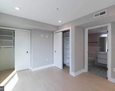6604 Ridge Avenue - Photo Thumbnail 7