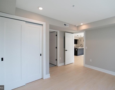 6604 Ridge Avenue - Photo Thumbnail 8