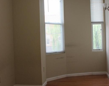 436 N 32nd Street - Photo Thumbnail 8