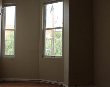 436 N 32nd Street - Photo Thumbnail 5
