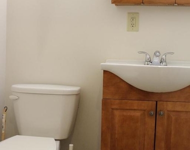436 N 32nd Street - Photo Thumbnail 3
