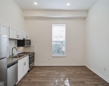 405 S 42nd Street - Photo Thumbnail 27