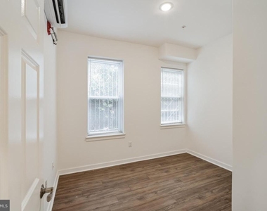 405 S 42nd Street - Photo Thumbnail 16