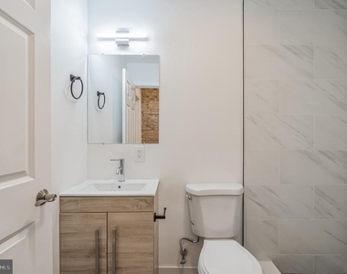 405 S 42nd Street - Photo Thumbnail 17