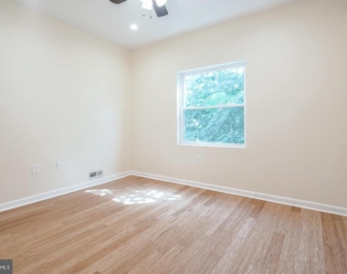 2612 Titan Street - Photo Thumbnail 6