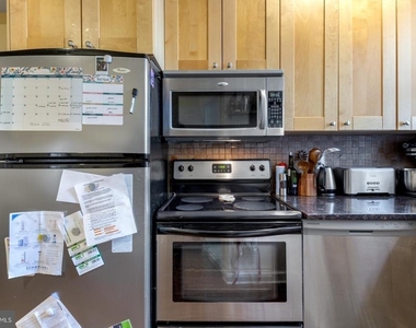 1341 Lombard Street - Photo Thumbnail 12