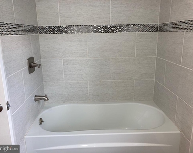 2225 W Thompson Street - Photo Thumbnail 5