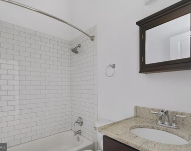 1311 Spruce Street - Photo Thumbnail 6