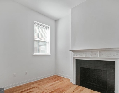 1311 Spruce Street - Photo Thumbnail 3