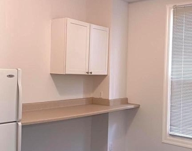 416 N 32nd Street - Photo Thumbnail 8