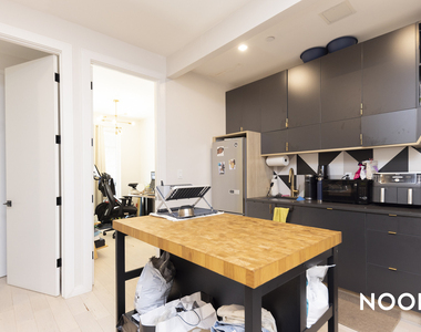 978 Kent Ave - Photo Thumbnail 13