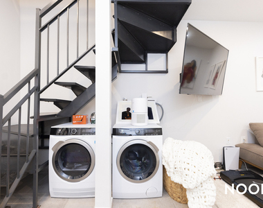 978 Kent Ave - Photo Thumbnail 9