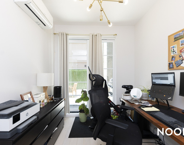 978 Kent Ave - Photo Thumbnail 15