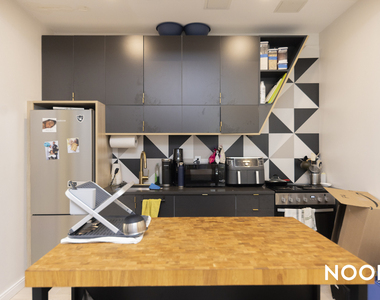978 Kent Ave - Photo Thumbnail 2