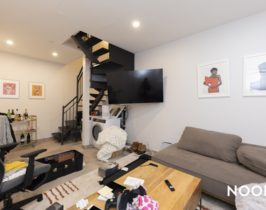 978 Kent Ave - Photo Thumbnail 5
