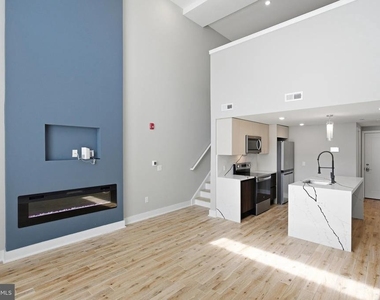 1000 W Girard Avenue - Photo Thumbnail 21