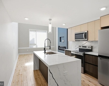 1000 W Girard Avenue - Photo Thumbnail 15
