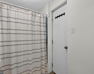1655 S Bancroft Street - Photo Thumbnail 7
