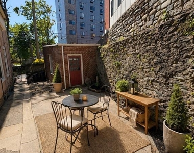515 Gorgas Lane - Photo Thumbnail 13