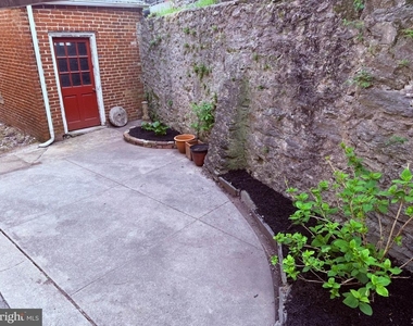 515 Gorgas Lane - Photo Thumbnail 14
