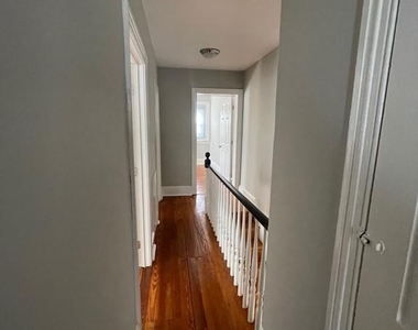 515 Gorgas Lane - Photo Thumbnail 5