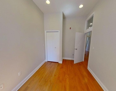 1412 W Susquehanna Avenue - Photo Thumbnail 9