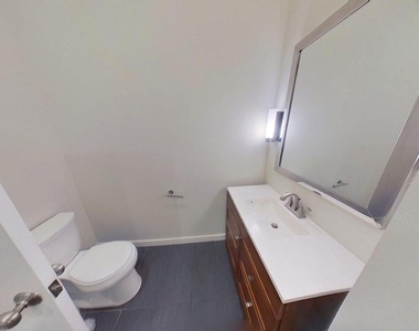 1412 W Susquehanna Avenue - Photo Thumbnail 10