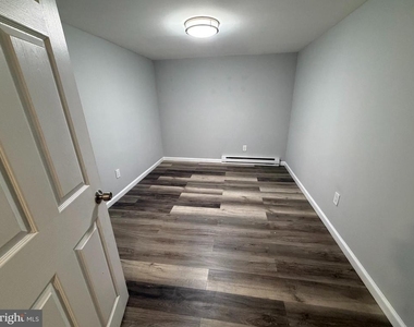 6712 N 18th Street - Photo Thumbnail 9