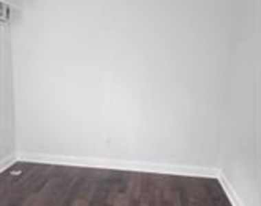 217 Green Lane - Photo Thumbnail 1