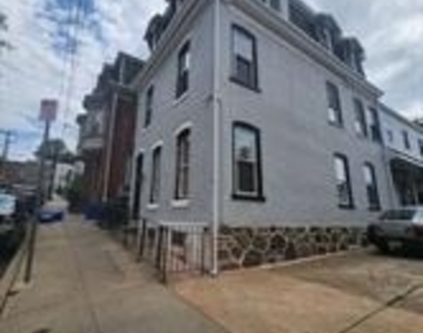 217 Green Lane - Photo Thumbnail 2