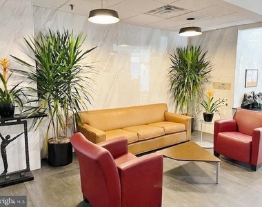 2101 Chestnut Street - Photo Thumbnail 10