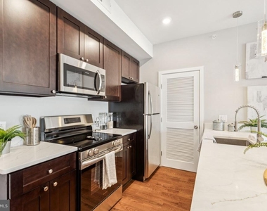 203 Haverford Avenue - Photo Thumbnail 6