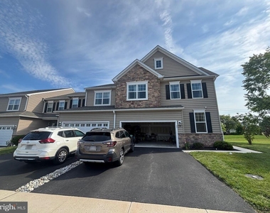 32 Aubrey Circle - Photo Thumbnail 1