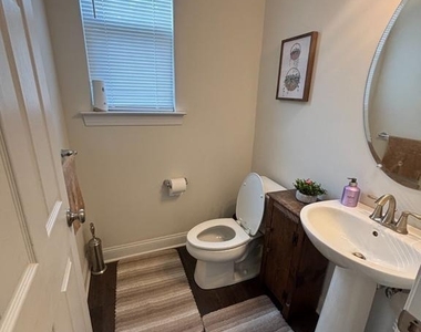 32 Aubrey Circle - Photo Thumbnail 2