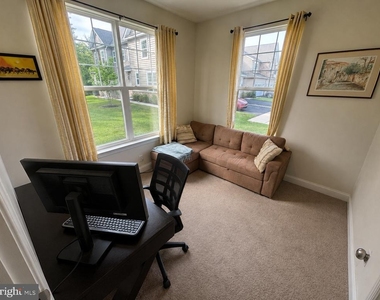 32 Aubrey Circle - Photo Thumbnail 4