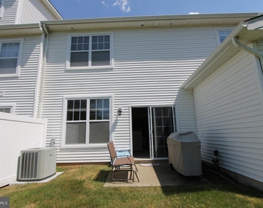 316 Ross Court - Photo Thumbnail 18