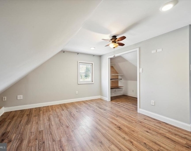 17 Spring Street - Photo Thumbnail 16