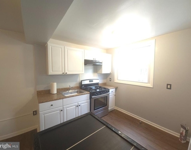 428 Croyden Road - Photo Thumbnail 6