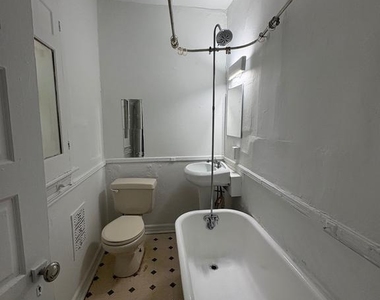537 S 15th Street - Photo Thumbnail 9