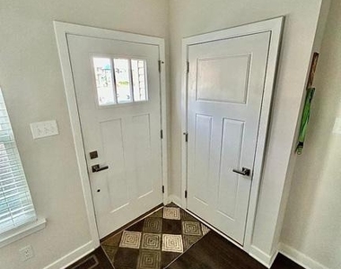 210 Chase Drive - Photo Thumbnail 2