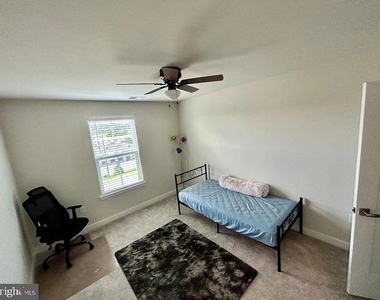 210 Chase Drive - Photo Thumbnail 17