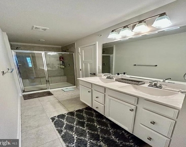 210 Chase Drive - Photo Thumbnail 13
