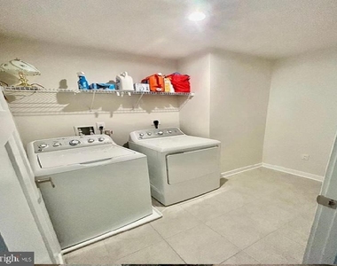 210 Chase Drive - Photo Thumbnail 18