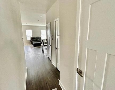210 Chase Drive - Photo Thumbnail 3