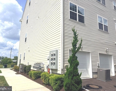 135 Annapolis Street - Photo Thumbnail 1