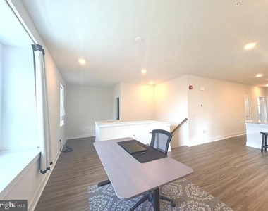 135 Annapolis Street - Photo Thumbnail 5