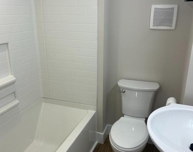 71 Dreamland Park Drive - Photo Thumbnail 4